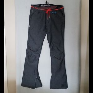 Snowboard pants